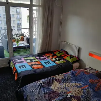 Chambre pour 4 chez Rihani près de la Tour Eiffel