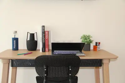Télévision ou salle de divertissement dans l'établissement FINESTATE Coliving Champs-Elysées