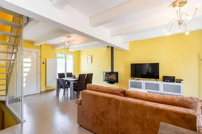 Télévision ou salle de divertissement dans l'établissement GuestReady - Fabulous House in Clamart