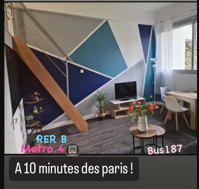 Télévision ou salle de divertissement dans l'établissement CASITA aux portes de paris