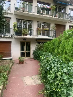 Jardin de l'établissement Porte Maillot-Charming and calm studio at Neuilly