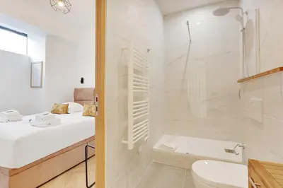 Salle de bains dans l'établissement Superbe appartement - 2BR-6P - Bastille