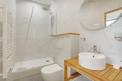 Salle de bains dans l'établissement Superbe appartement - 2BR-6P - Bastille