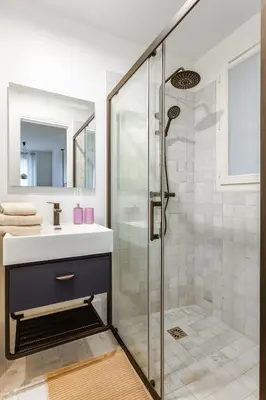 Salle de bains dans l'établissement Luxury Living in Louvre