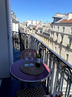 Balcon ou terrasse dans l'établissement Paris : superbe appartement au coeur du Marais