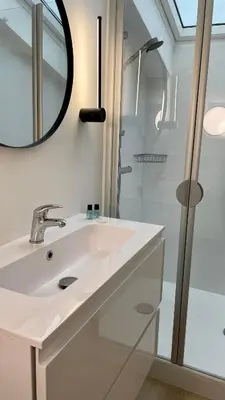 Salle de bains dans l'établissement Le Monceau - Charmant appartement mezzanine Paris