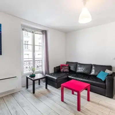 GuestReady - Charming Canal St-Martin Retreat