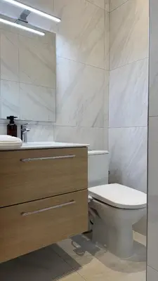 Salle de bains dans l'établissement Monceau-Levis, rue Lebouteux - 6 people