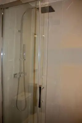 Salle de bains dans l'établissement Beautiful 1 bedroom in Le Marais