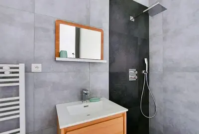 Salle de bains dans l'établissement Unforgettable Stay in the Heart of Paris