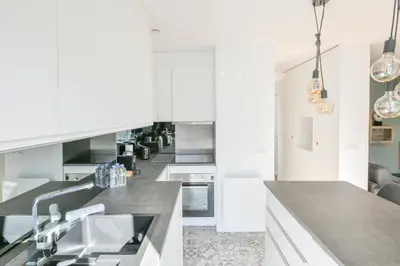 Coin salon dans l'établissement Paris Central 1 bedroom Apartment with AC