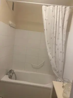 Salle de bains dans l'établissement Joli appartement
