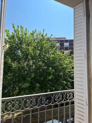 Balcon ou terrasse dans l'établissement Beautiful apartment with balcony