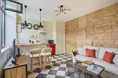 Cuisine ou kitchenette dans l'établissement Apartment Center of Paris by Studio prestige