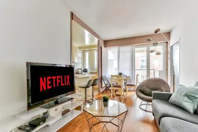 Plan de l'établissement Appartement Quartier Arc de Triomphe Free Netflix