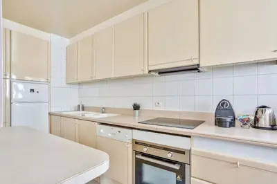 Plan de l'établissement Appartement Quartier Arc de Triomphe Free Netflix