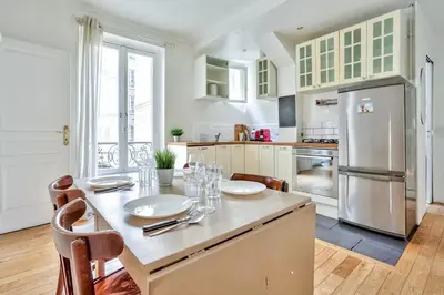 Plan de l'établissement Appartement Quartier Pigalle Free Netflix