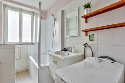 Plan de l'établissement Appartement Quartier Pigalle Free Netflix