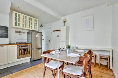 Plan de l'établissement Appartement Quartier Pigalle Free Netflix