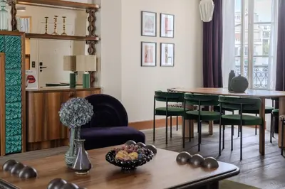 Coin salon dans l'établissement 1.75 Paris La Trêve