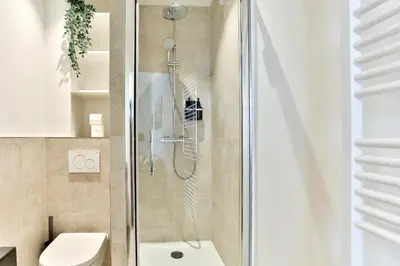 Salle de bains dans l'établissement Marais Elegance Suite - Two bedrooms