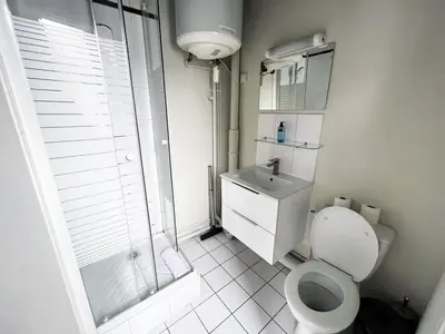 Salle de bains dans l'établissement 164 - Charming Studio in Center of Paris