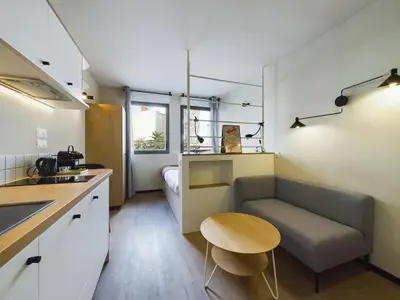 Cuisine ou kitchenette dans l'établissement Hife Gentilly Paris Sud Porte d'Italie