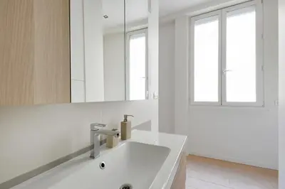 Salle de bains dans l'établissement Appartement Neuf Saint-Honoré - Tuileries