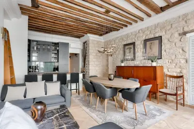 Coin salon dans l'établissement Luxurious 3BD with 3BR and AC