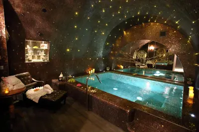 Piscine de l'établissement Hôtel Da Vinci & Spa ou située à proximité