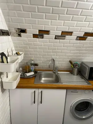 Cuisine ou kitchenette dans l'établissement Prince