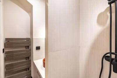 Salle de bains dans l'établissement Lovely apartment in the heart of Paris