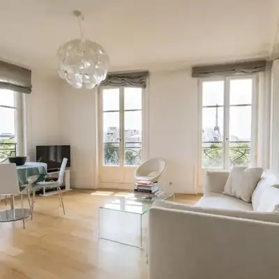 Central&Spacious 2BD Apart for 4 in Champs Elysées