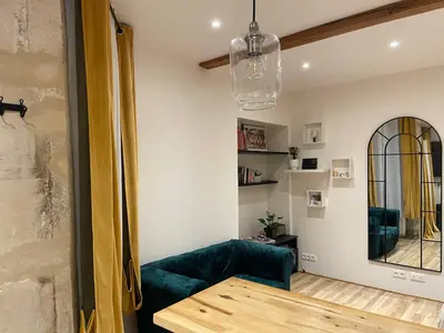 Cuisine ou kitchenette dans l'établissement Superbe Studio Montmartre, rue des Abbesses