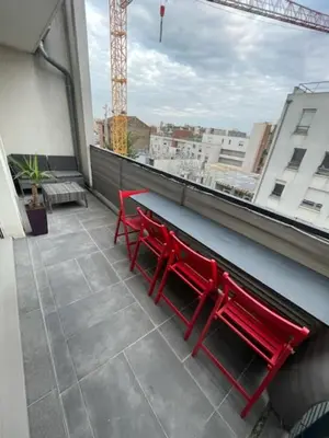 Balcon ou terrasse dans l'établissement F4 lumineux proche du stade de France