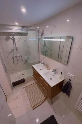Salle de bains dans l'établissement Le M. Musée du vin - l'appartement
