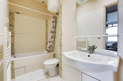 Salle de bains dans l'établissement le zebre