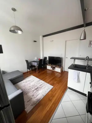 Coin salon dans l'établissement Jouny’s lovely 1 bedroom apartment, 38m2 fully furnished