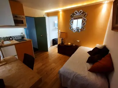 Cuisine ou kitchenette dans l'établissement Sacré coeur studio