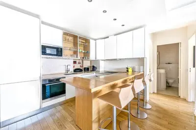 Cuisine ou kitchenette dans l'établissement Muette - Spontini 1bdr by B'Your Home