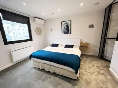 Un ou plusieurs lits dans un hébergement de l'établissement 166 - Urban Luxury Apartment in Center of Paris
