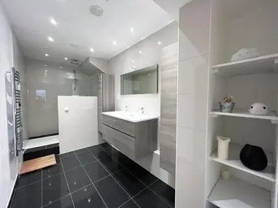 Salle de bains dans l'établissement 166 - Urban Luxury Apartment in Center of Paris