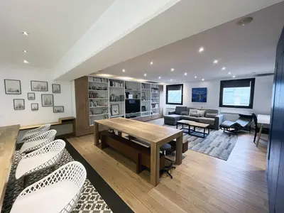 Cuisine ou kitchenette dans l'établissement 166 - Urban Luxury Apartment in Center of Paris