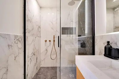 Salle de bains dans l'établissement Elegant apartment - 2BR 6P - Opéra