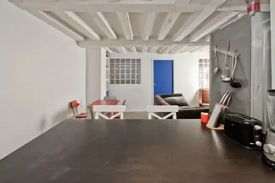 Coin salon dans l'établissement Charming apartment in LE MARAIS