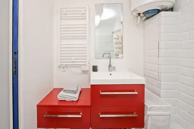Salle de bains dans l'établissement Charming apartment in LE MARAIS