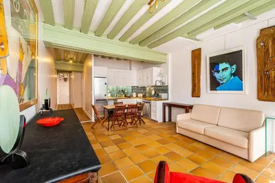 Coin salon dans l'établissement GuestReady - Parisian bliss near the Louvre Museum