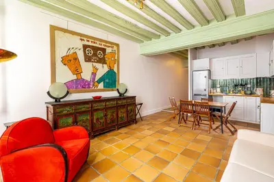 Cuisine ou kitchenette dans l'établissement GuestReady - Parisian bliss near the Louvre Museum