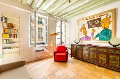 Coin salon dans l'établissement GuestReady - Parisian bliss near the Louvre Museum