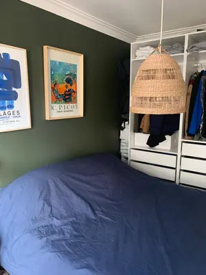 Un ou plusieurs lits dans un hébergement de l'établissement chambre privée dans superbe appartement parisien !